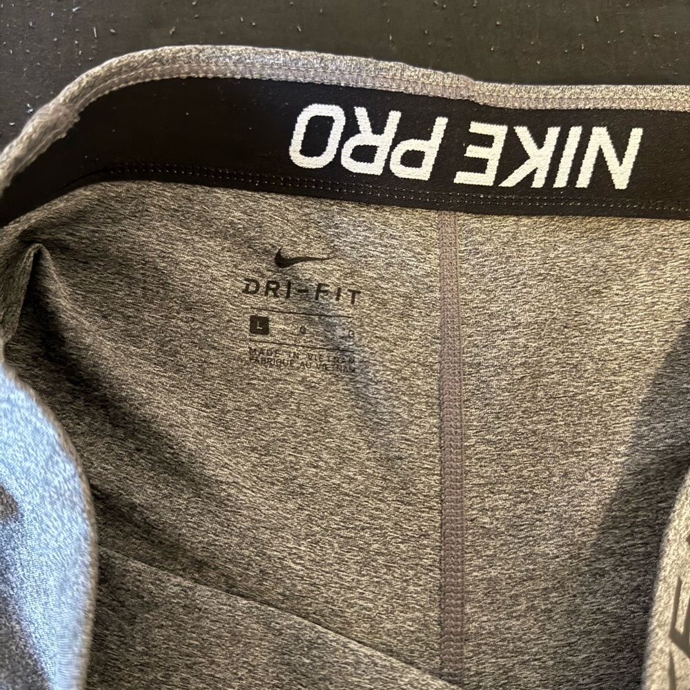 Nike Pro Silver And Black Leggings - image 4